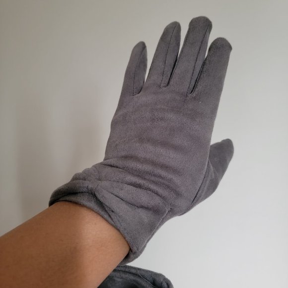 NWT I am Gray Soft Fake Suede Comfortable Gloves - Picture 2 of 6